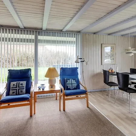 Holte - 700m To The Fjord By Interhome Feriehus